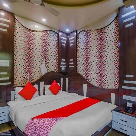 Oyo 1851 Hotel Sefali Deluxe Kalküta Dış mekan fotoğraf