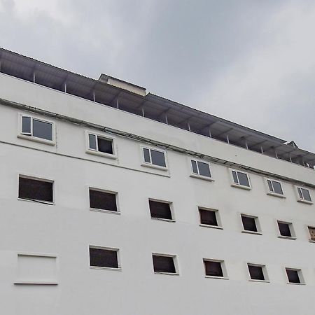 Oyo 1851 Hotel Sefali Deluxe Kalküta Dış mekan fotoğraf